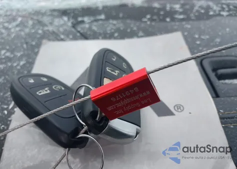 2018 Jeep Cherokee Latitude Plus 4X4 z USA, uszkodzony, nr VIN 1C4PJMLXXJD531051